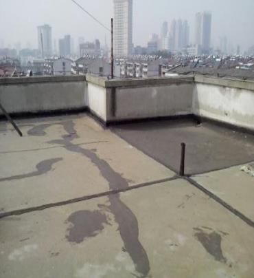 临猗漏水维修 楼顶漏水是什么原因，楼顶漏水维修方法是什么?